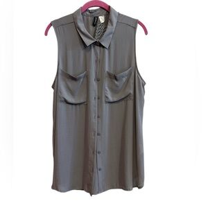 H&M NWT Gray Sleeveless Button-Down Shirt